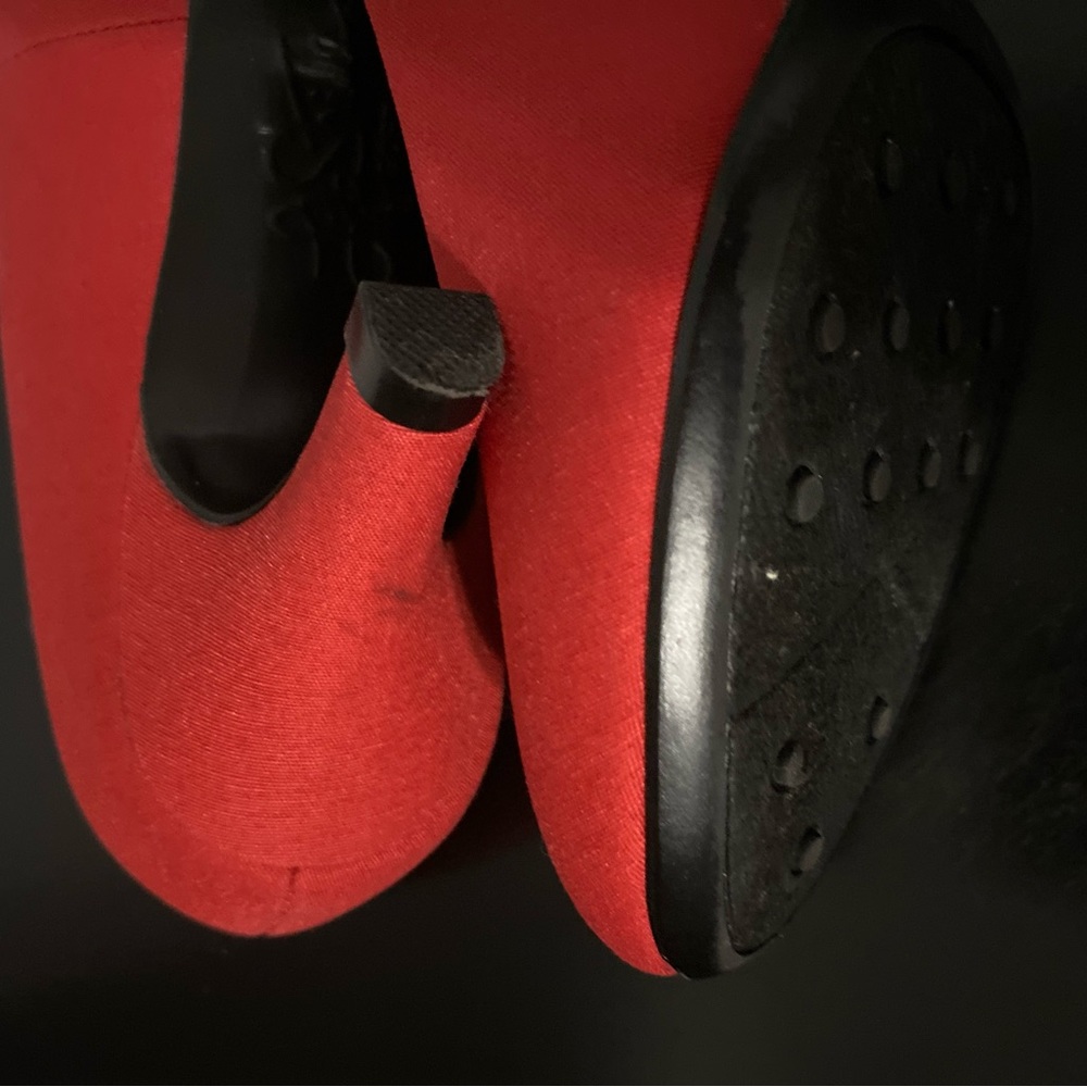 Red LifeStride pumps - Picture 5 of 6